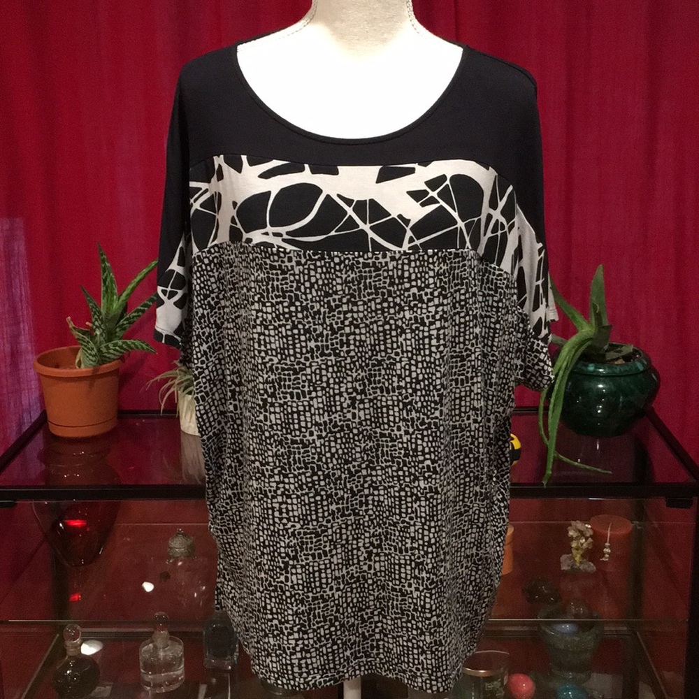 Dana Buchman Black & White Print Tunic Size XL